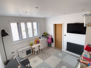 Photo 19- click for photo gallery